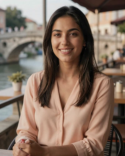 Selma, a Bosnian woman from Mostar open to genuine connection
